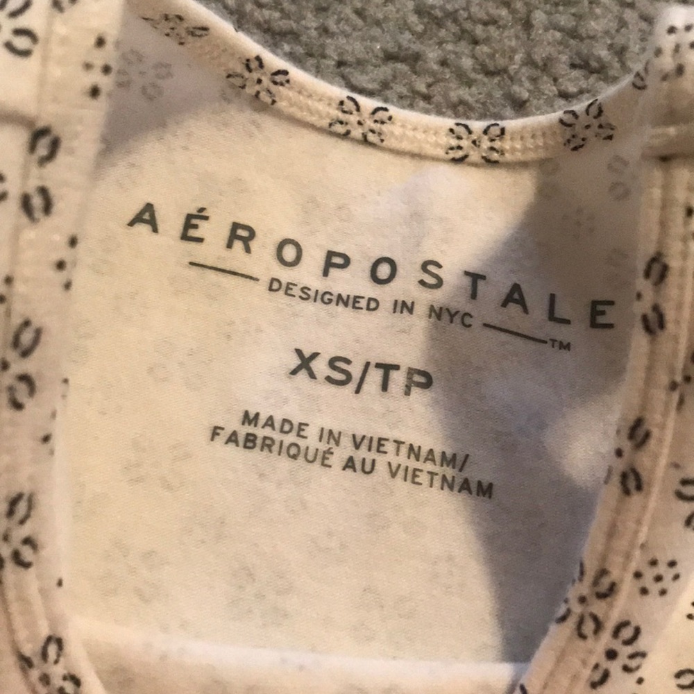 Patterned crop top - Picture 2 of 2